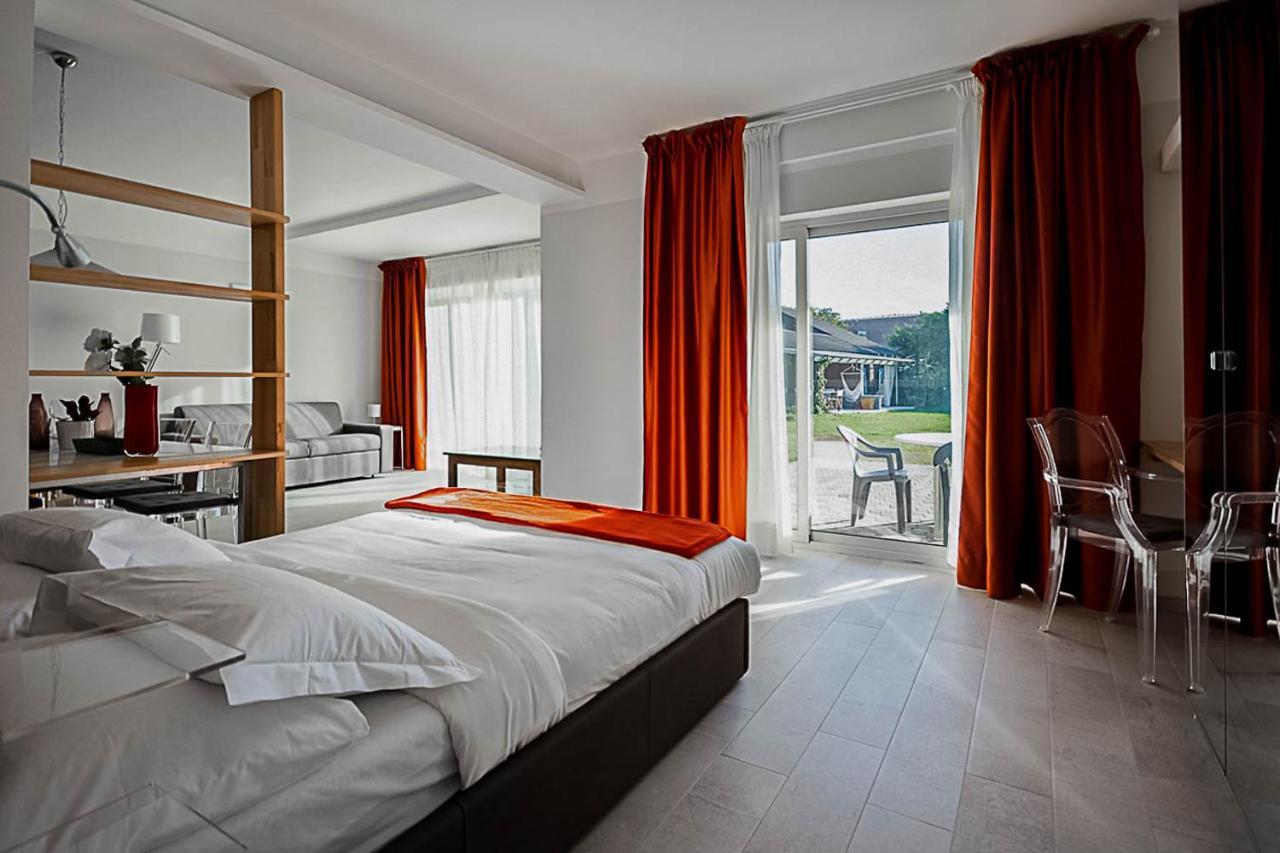 Business Hotel กาซาเล มอนแฟร์ราโต ภายนอก รูปภาพ