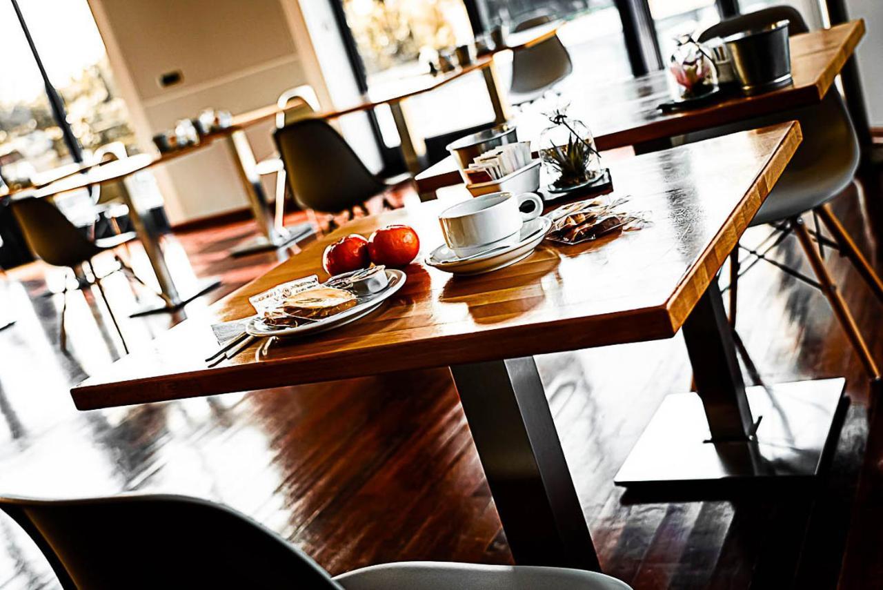 Business Hotel กาซาเล มอนแฟร์ราโต ภายนอก รูปภาพ